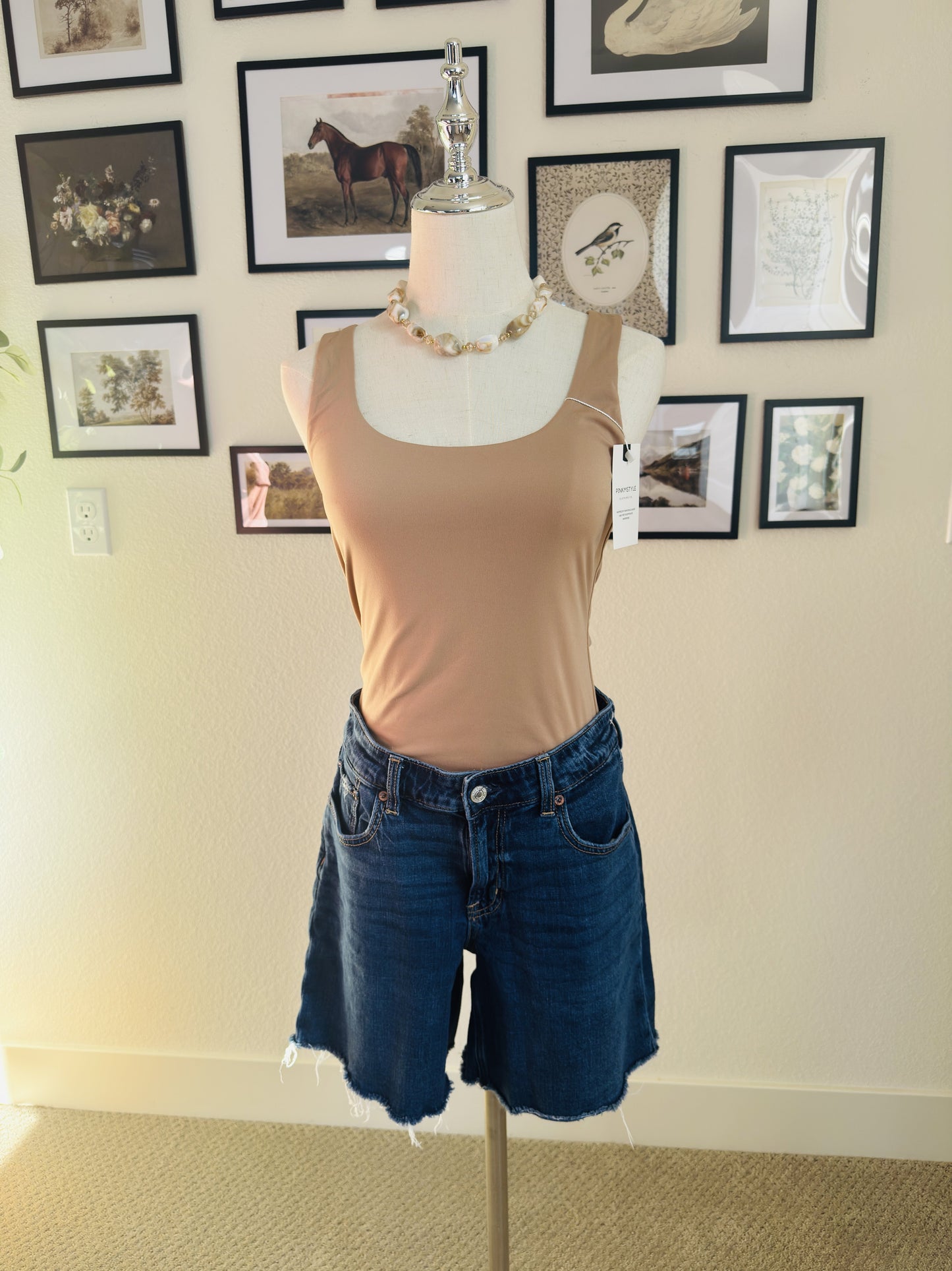 American Eagle Stretch Raw Hem Denim Bermuda Shorts Size 4