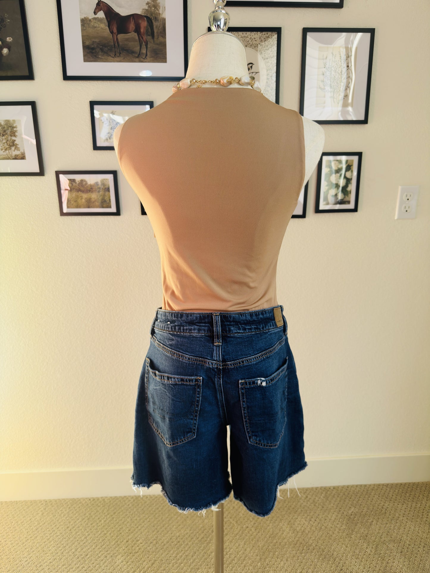American Eagle Stretch Raw Hem Denim Bermuda Shorts Size 4
