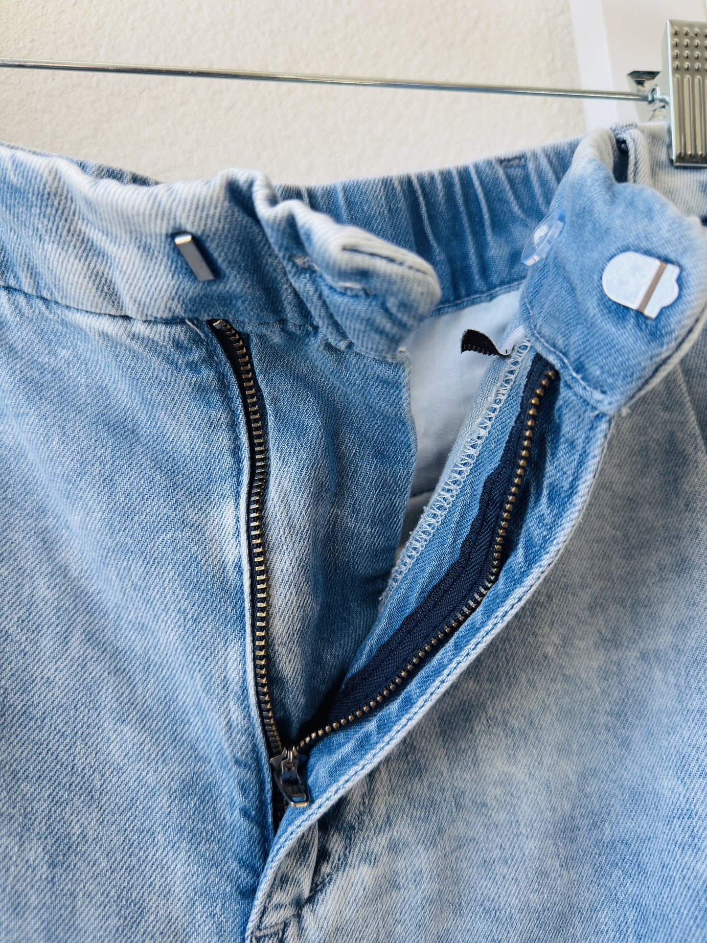 GAP Light Wash Pleated Denim Bermuda Shorts - Size L