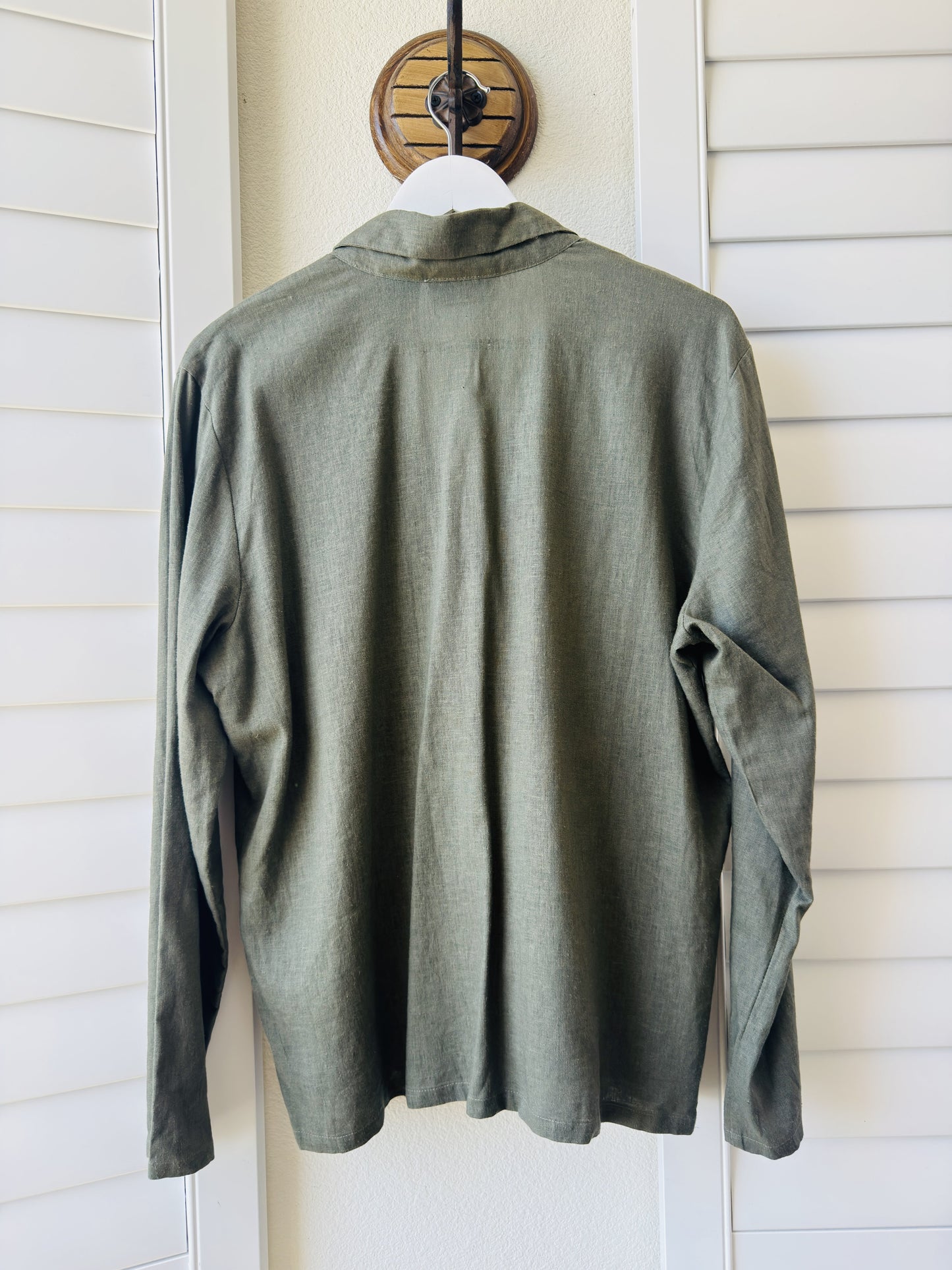 Uniform John Paul Richard Embroidered Linen Blend Shirt Size L