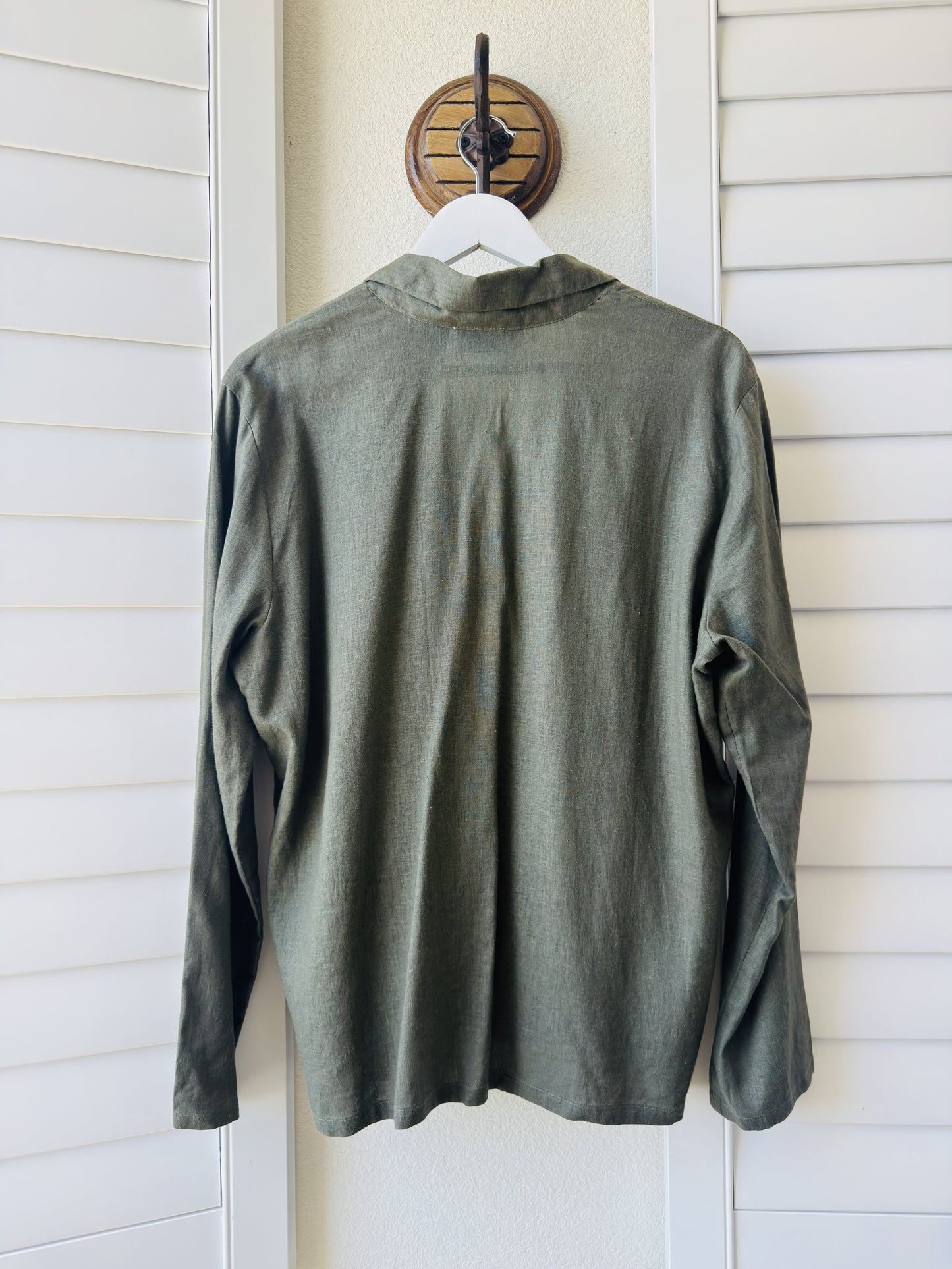 Uniform John Paul Richard Embroidered Linen Blend Shirt Size L