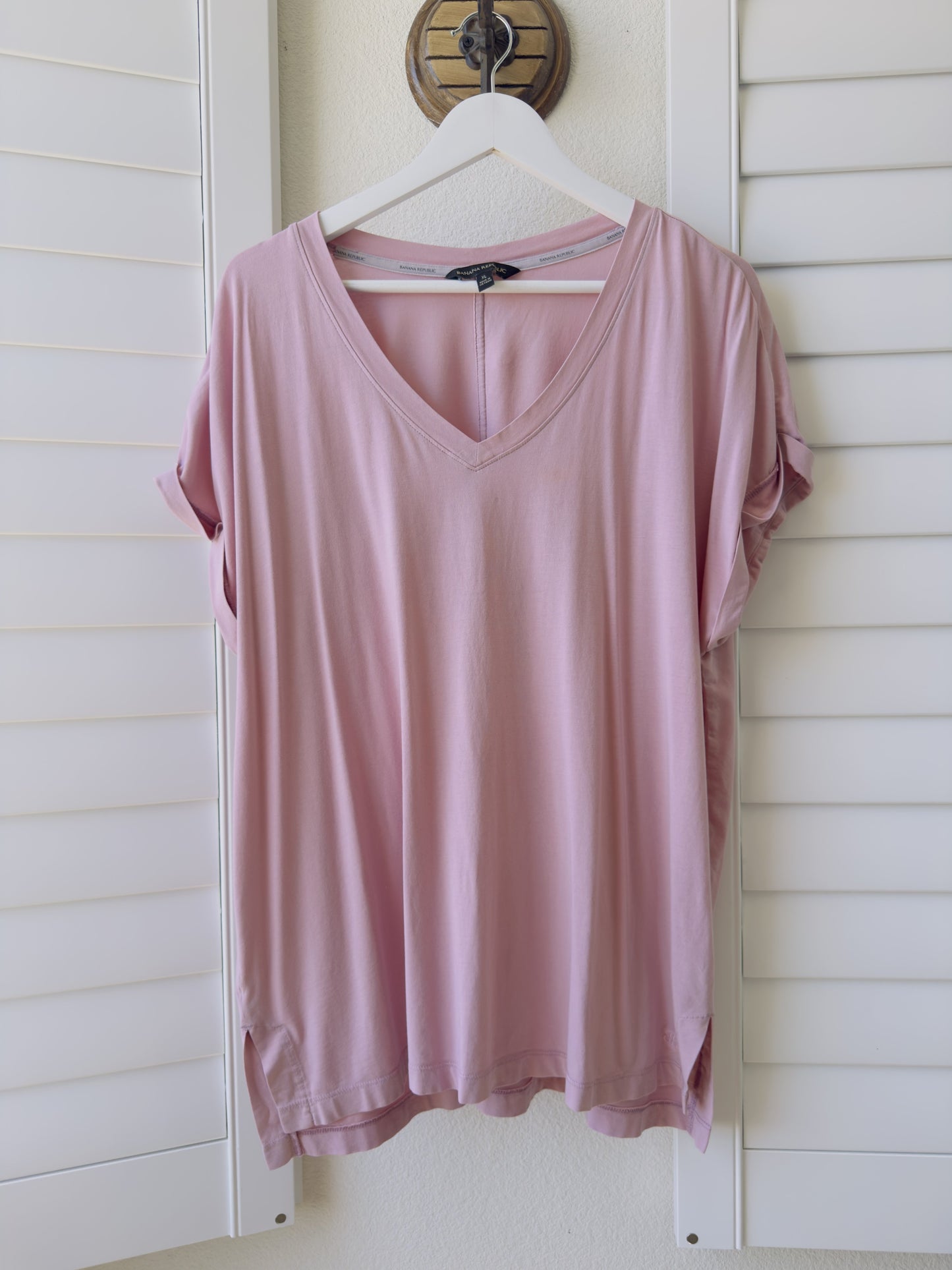 Banana Republic Pink V-Neck Modal Blend Tee - Size XL