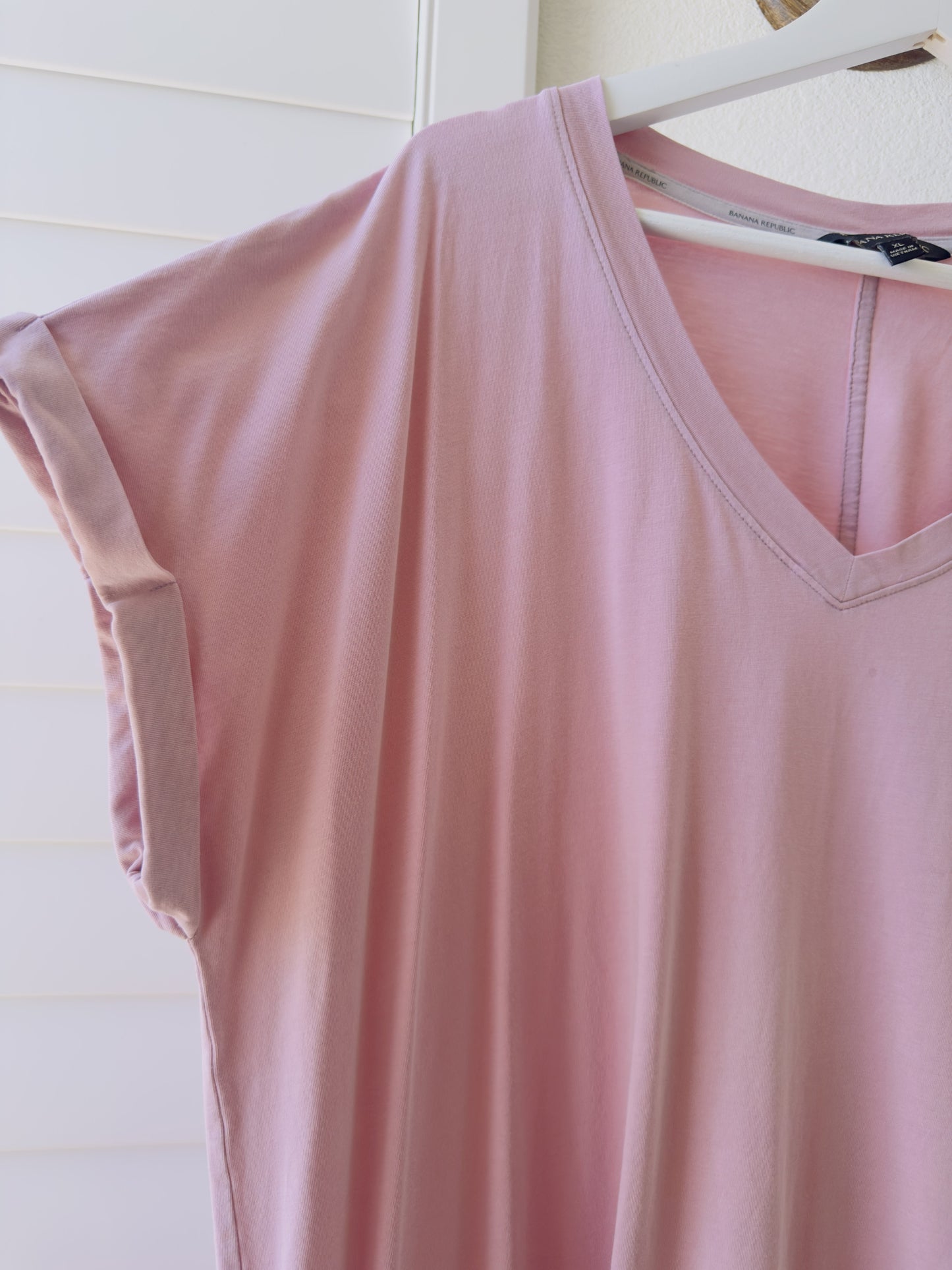 Banana Republic Pink V-Neck Modal Blend Tee - Size XL