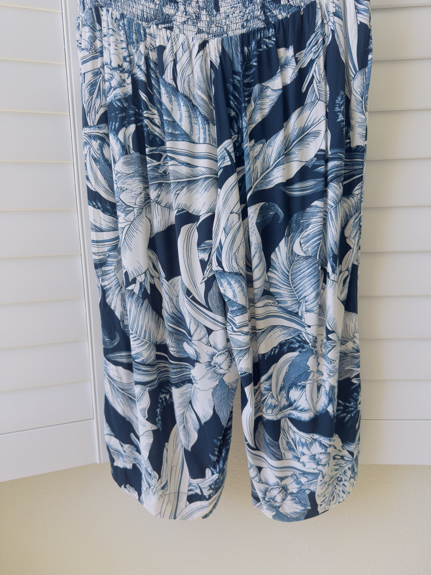 Philosophy Woman Blue Tropical Smocked Crop Pants Size 1X