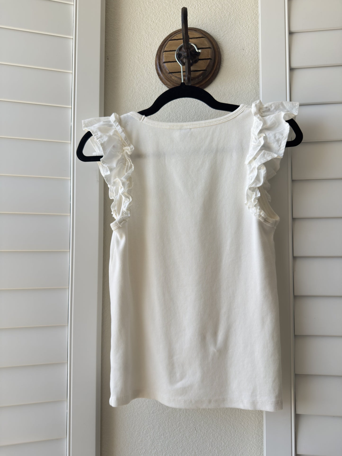 Old Navy White Ribbed Ruffle-Sleeve Top - Size M