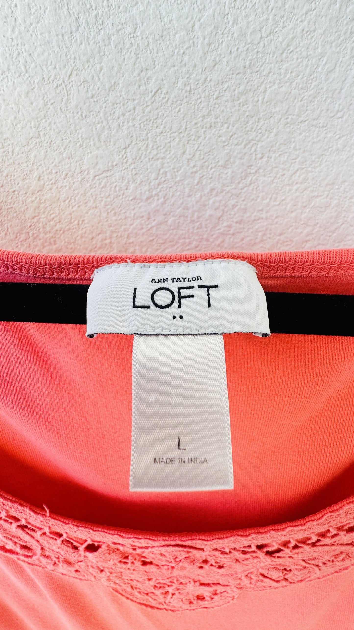 LOFT Coral Pink Lace Trim Scoop Neck Tank Top - Size L