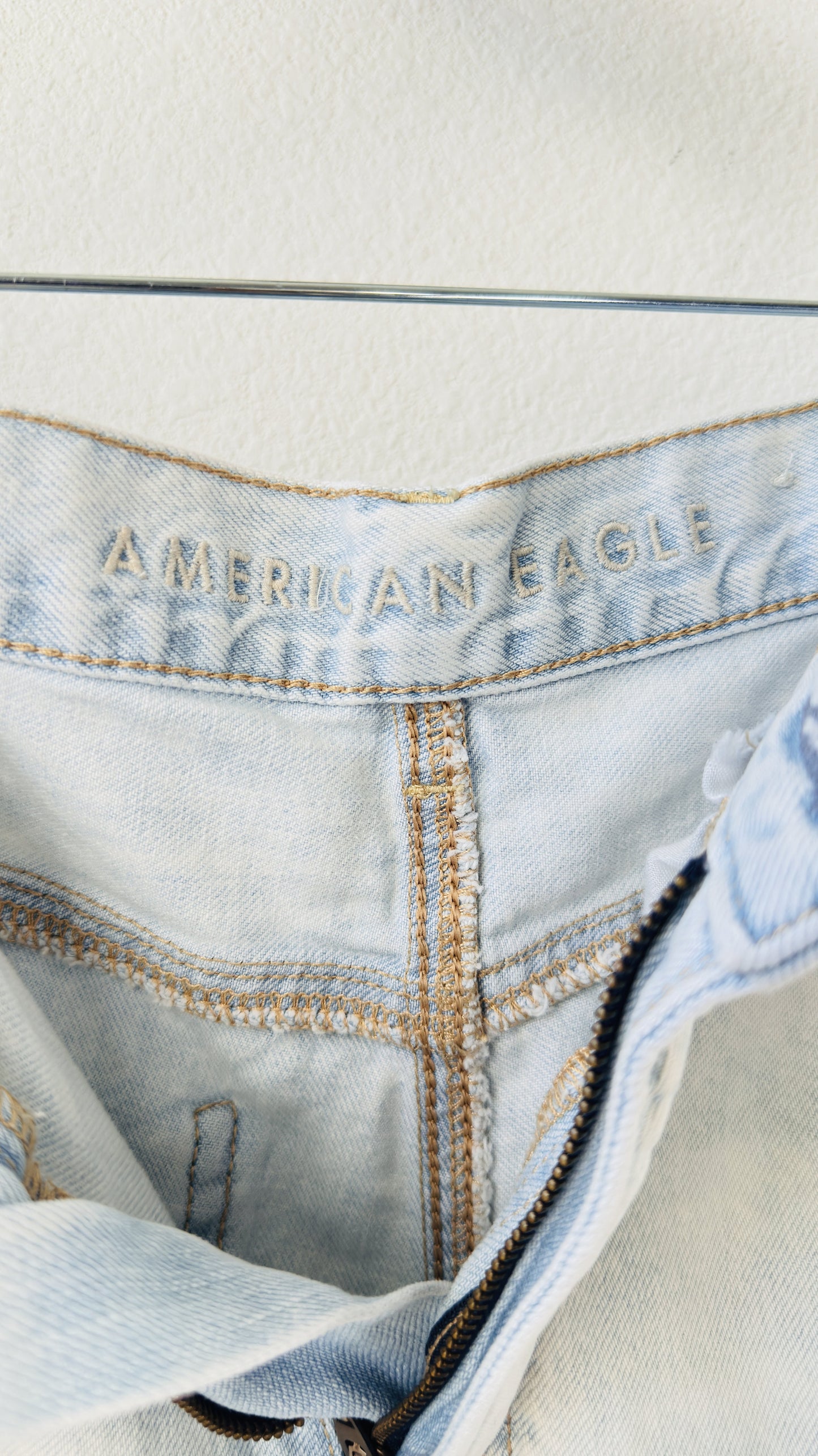 American Eagle Light Wash Distressed Mom Jean Shorts Size 12