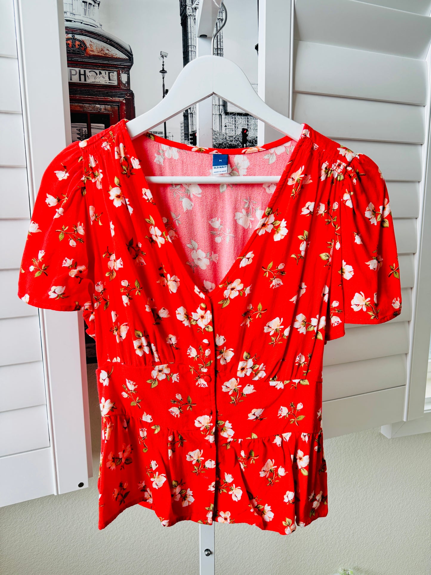 Old Navy Red Floral V-Neck Button-Front Peplum Blouse