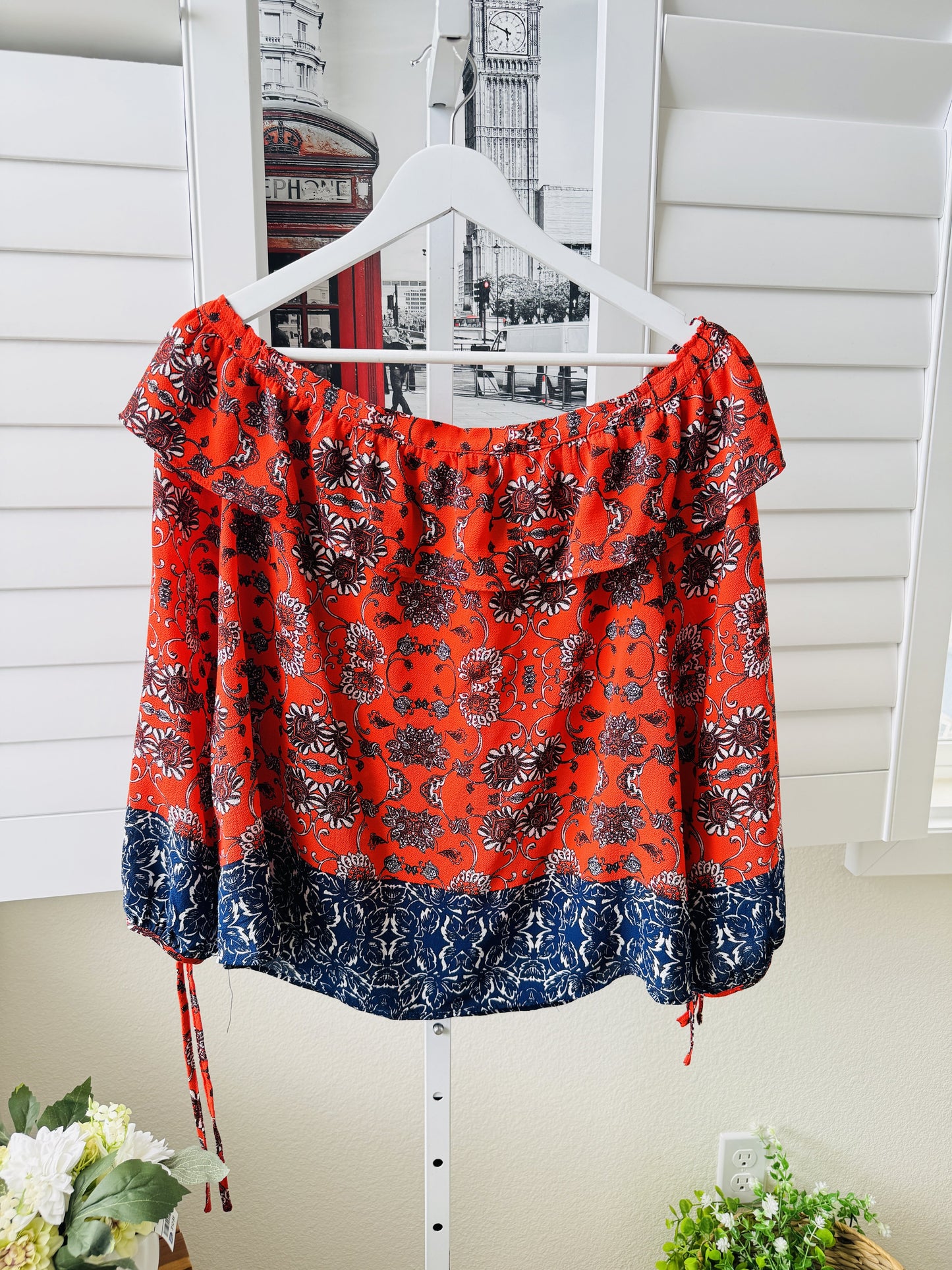 C&C California Red Floral Off-the-Shoulder Blouse Size L