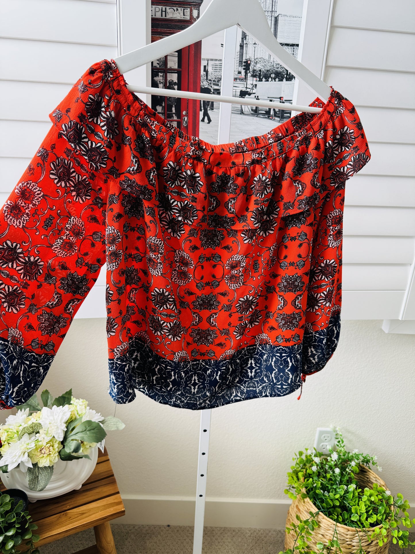 C&C California Red Floral Off-the-Shoulder Blouse Size L