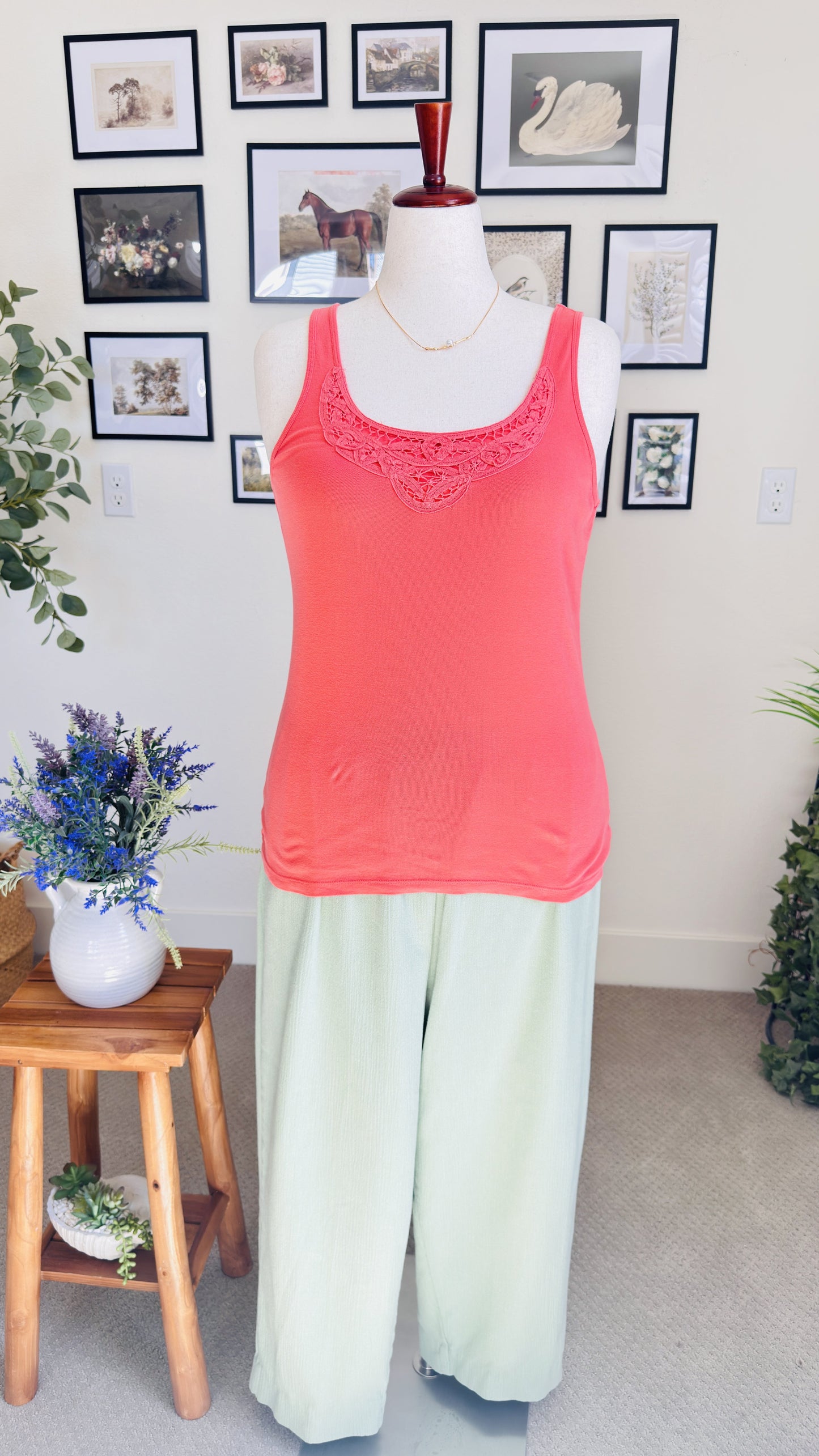 LOFT Coral Pink Lace Trim Scoop Neck Tank Top - Size L