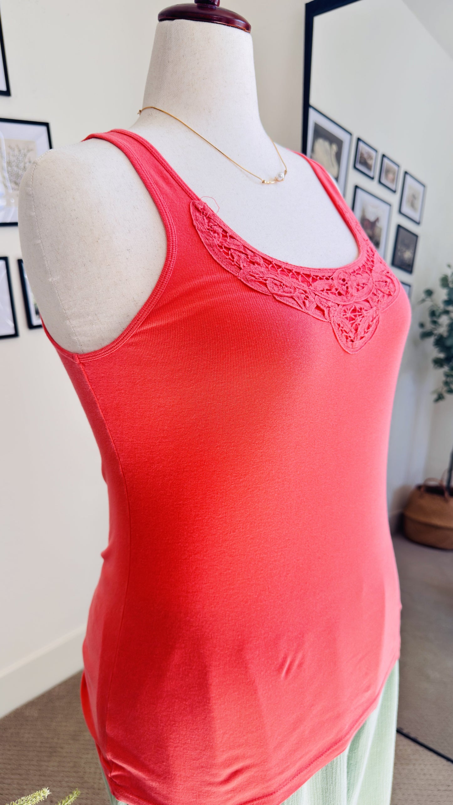 LOFT Coral Pink Lace Trim Scoop Neck Tank Top - Size L