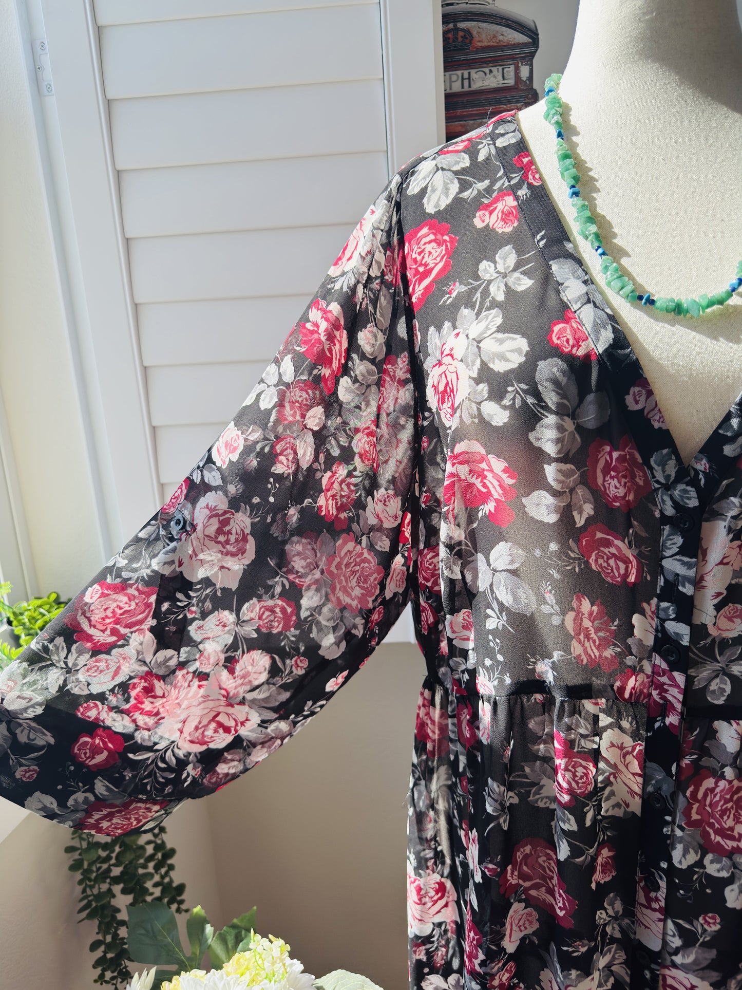 Torrid. Sheer Floral Button-Front Midi Dress/Duster. Size 4