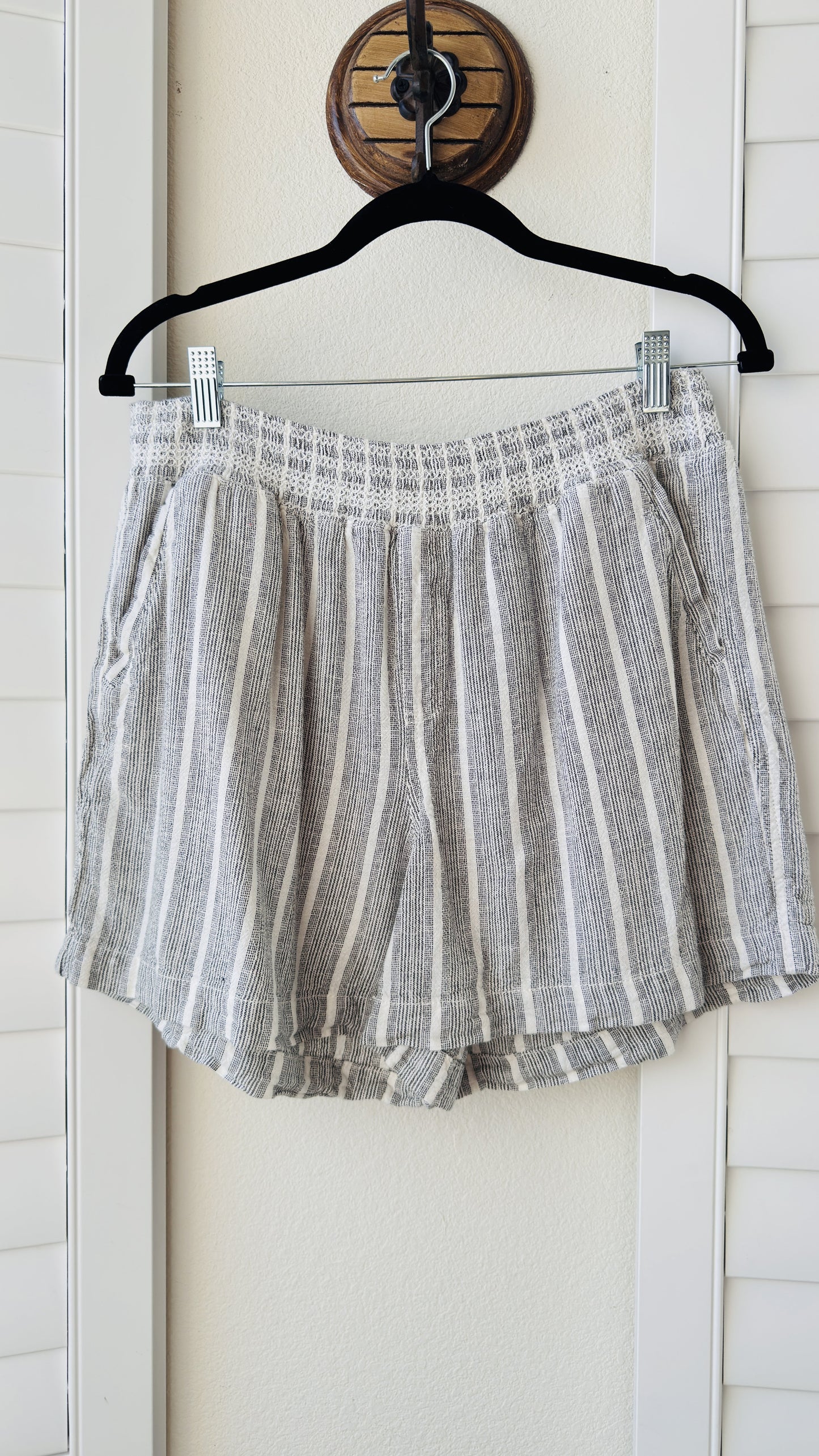 Briggs Striped Smocked Waist Shorts - Size XL