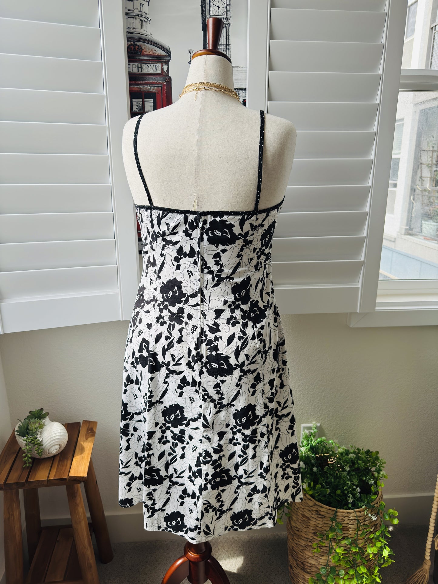 New York & Company Black and White Floral Sundress Size 16