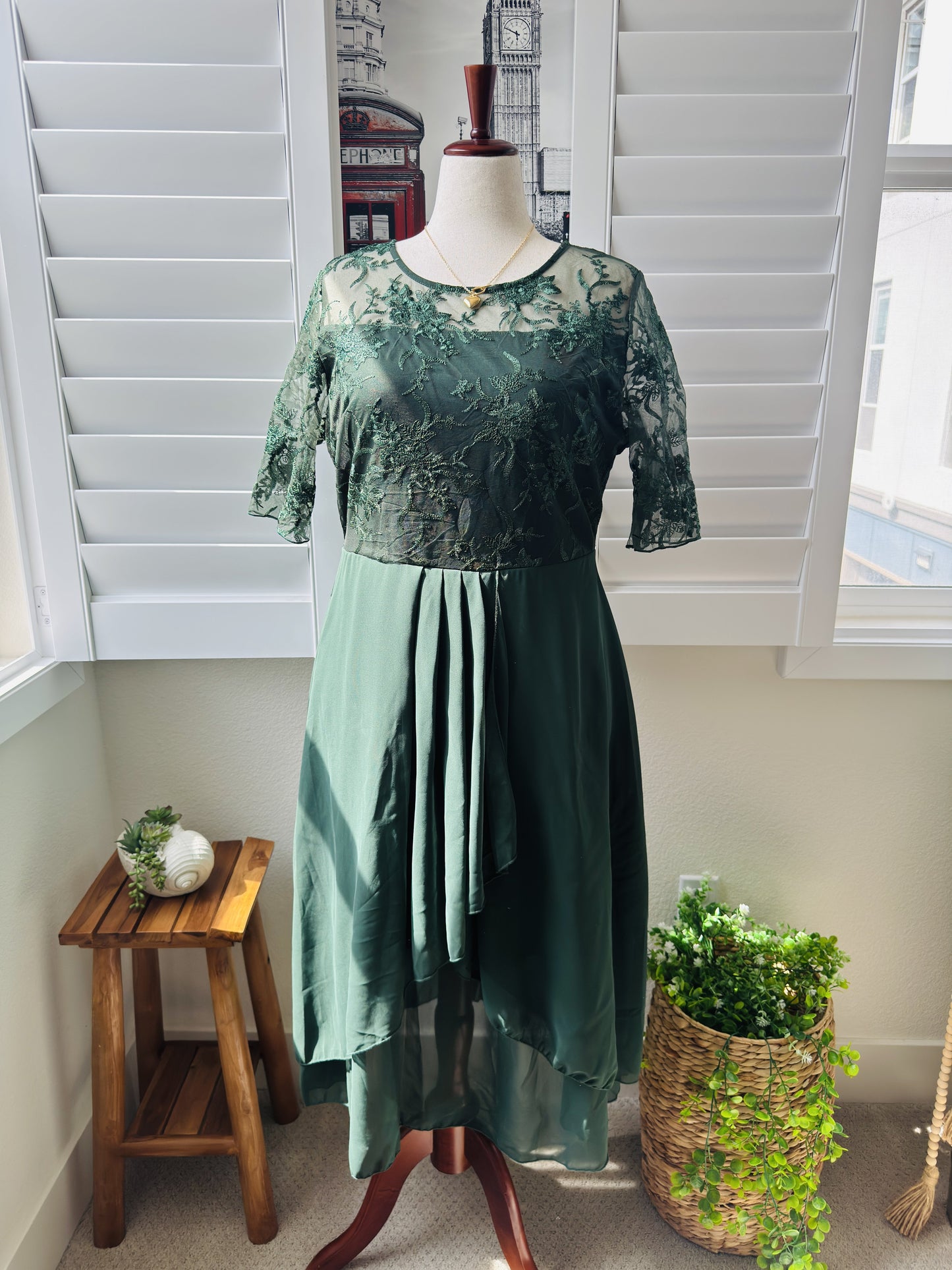 Boutique Forest Green Lace Bodice High-Low Dress Size 2XL