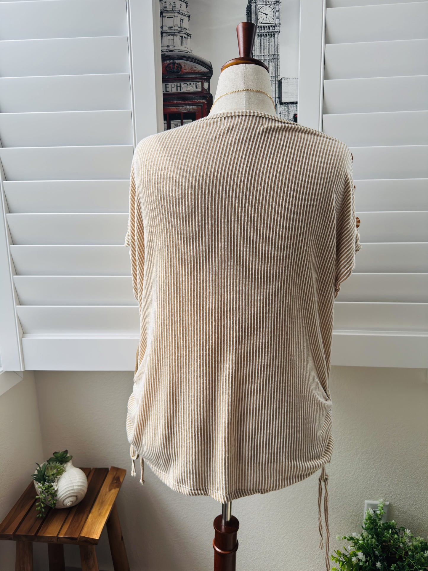 French Laundry Tan Striped V-Neck Cinch Top Size 3X