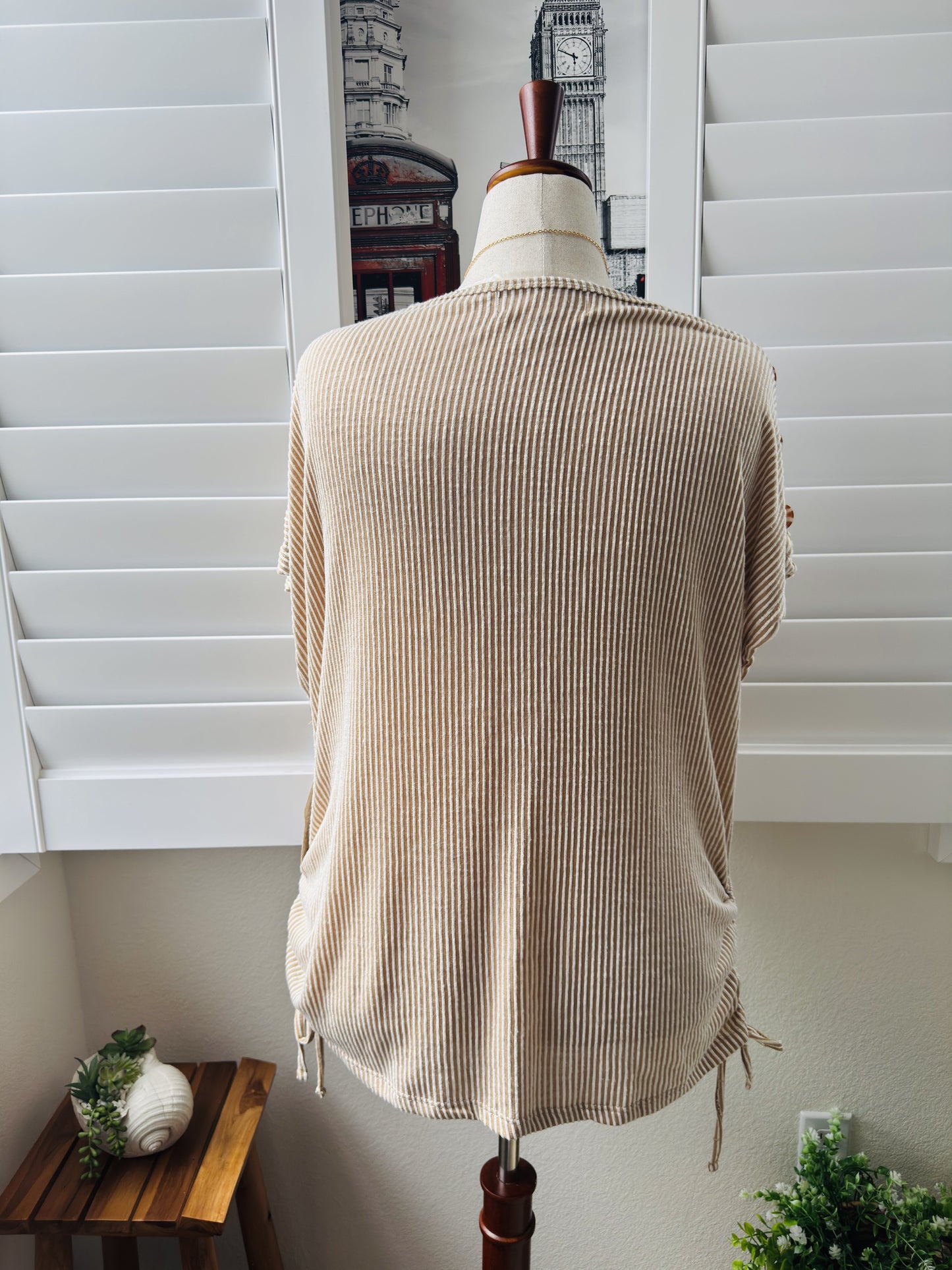 French Laundry Tan Striped V-Neck Cinch Top Size 3X