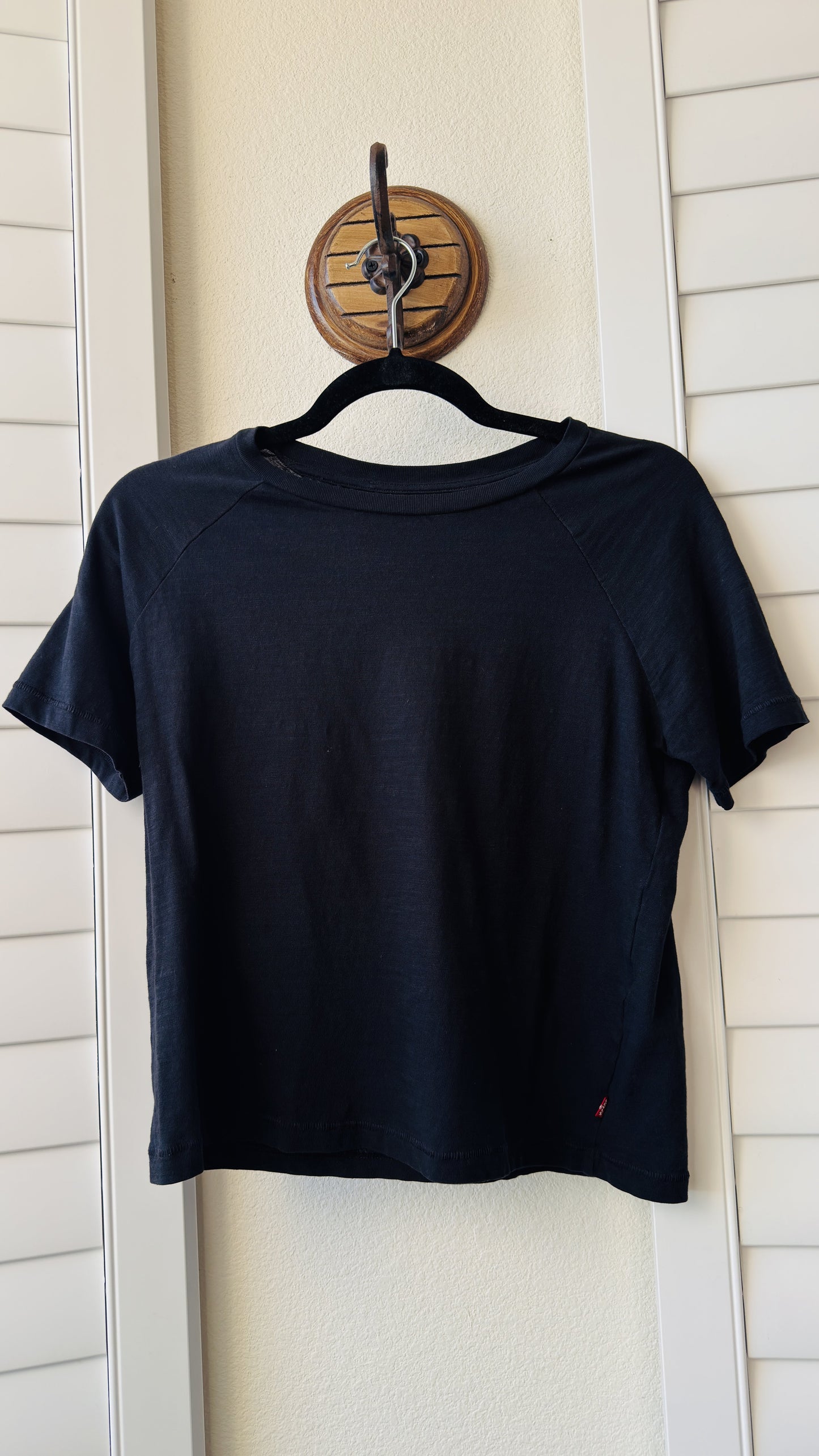 Levi's Black Raglan Short Sleeve T-Shirt - Size S