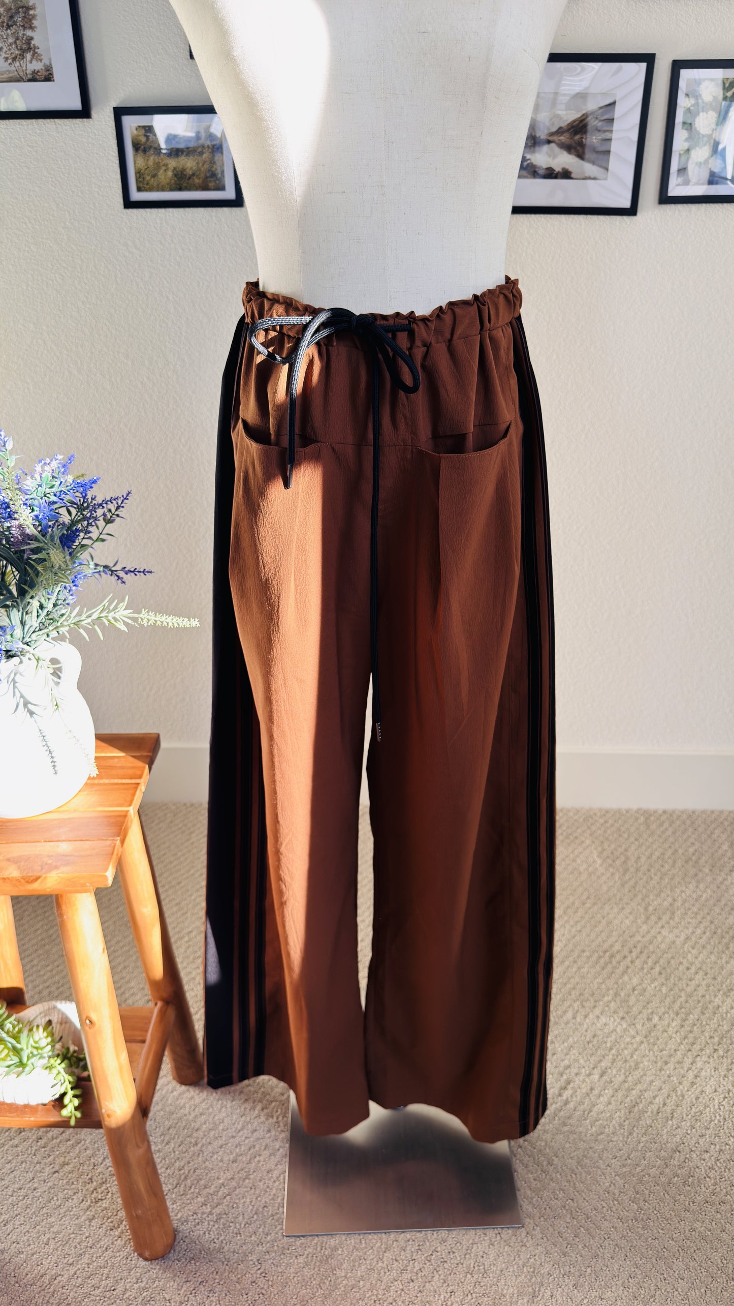 Boutique caramel brown Side-Stripe Wide-Leg Pants - Size M
