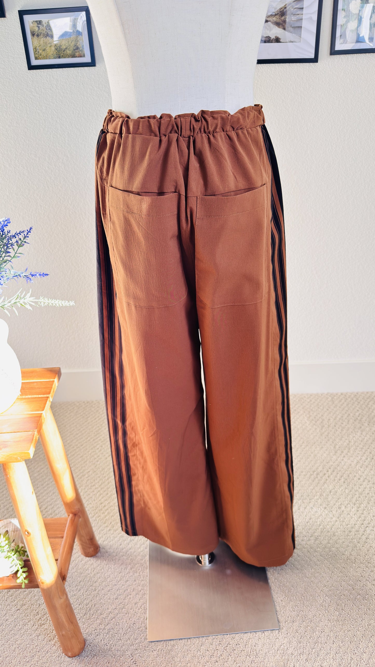 Boutique caramel brown Side-Stripe Wide-Leg Pants - Size M