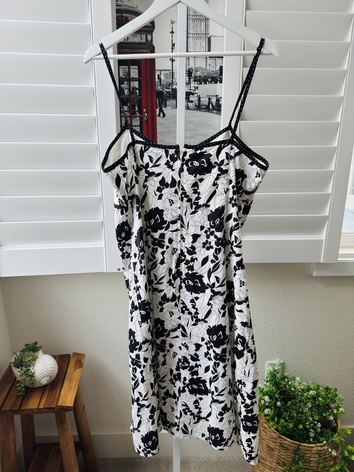 New York & Company Black and White Floral Sundress Size 16