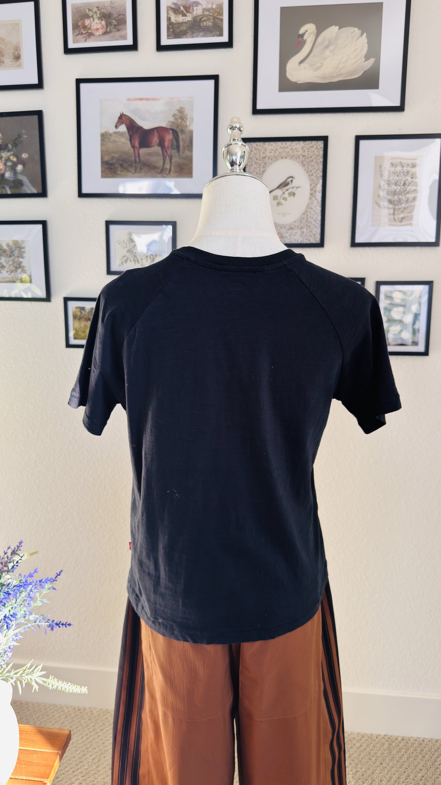 Levi's Black Raglan Short Sleeve T-Shirt - Size S