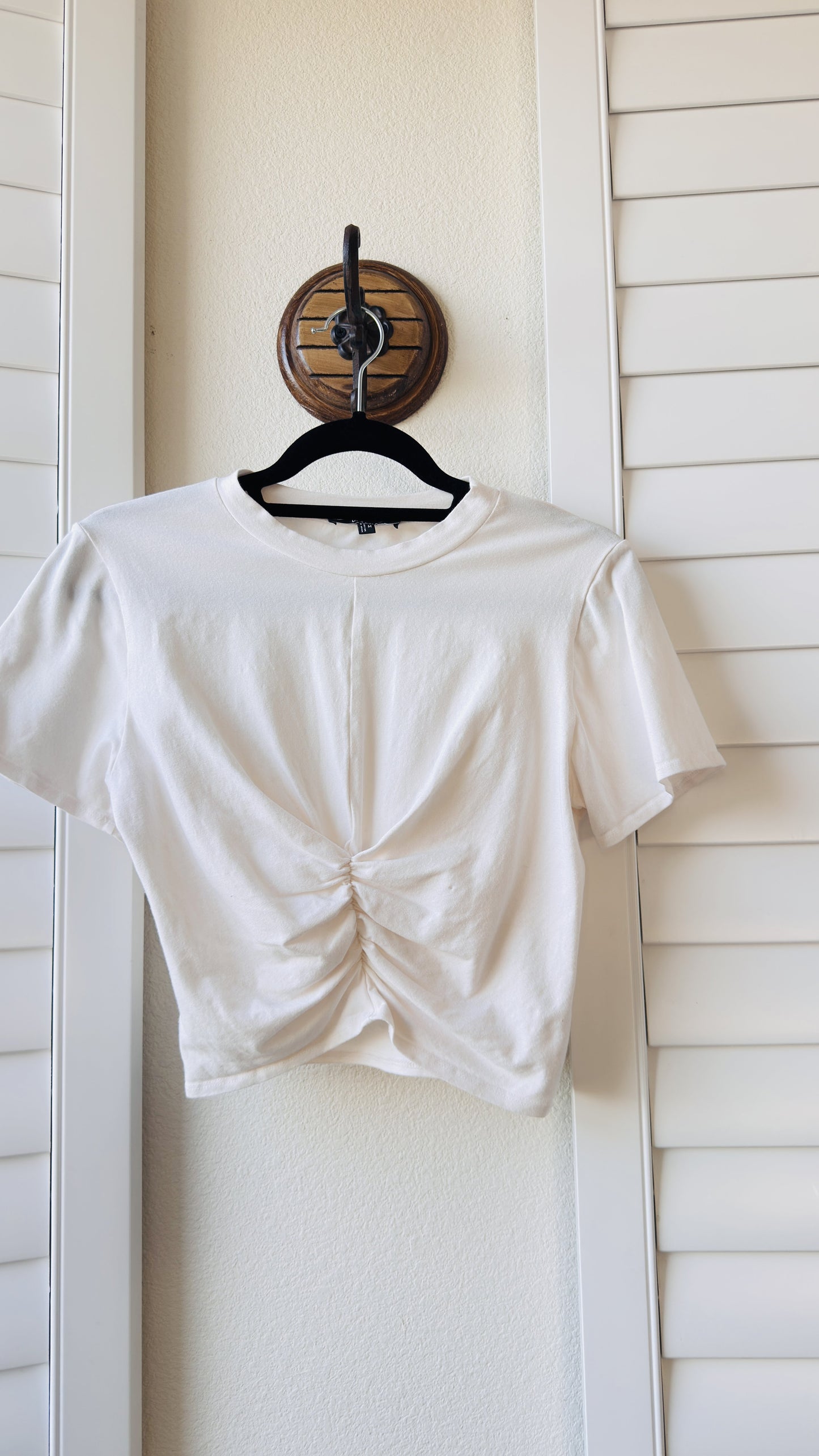 Lulus Cream Ruched Cropped Tee - Size M