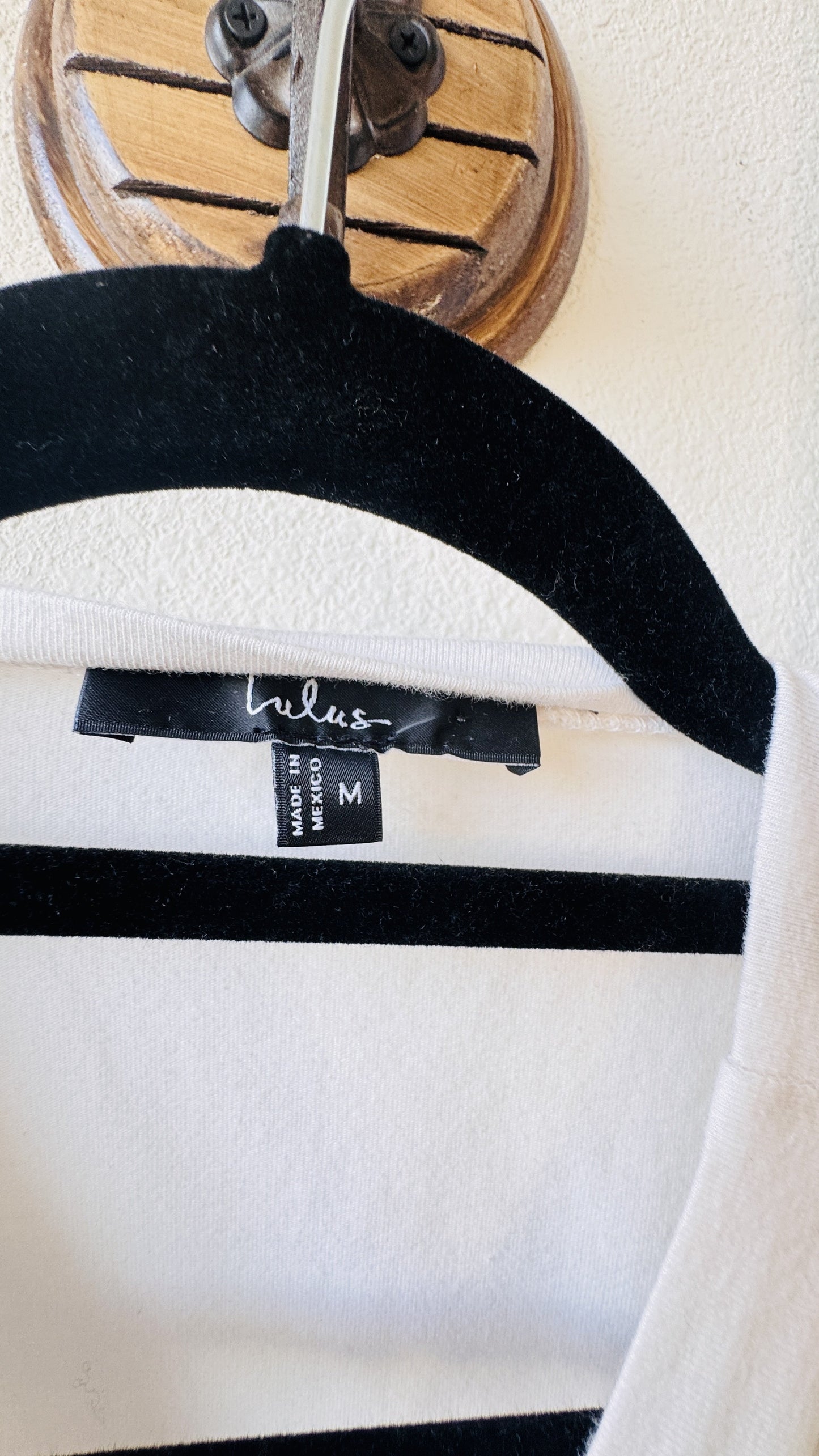Lulus Cream Ruched Cropped Tee - Size M