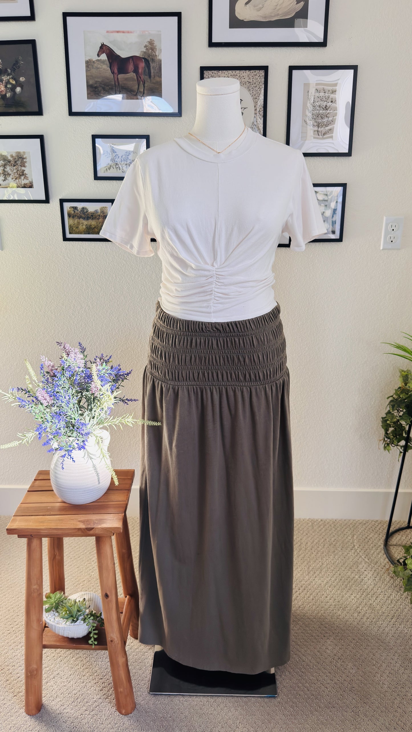 Lulus Cream Ruched Cropped Tee - Size M
