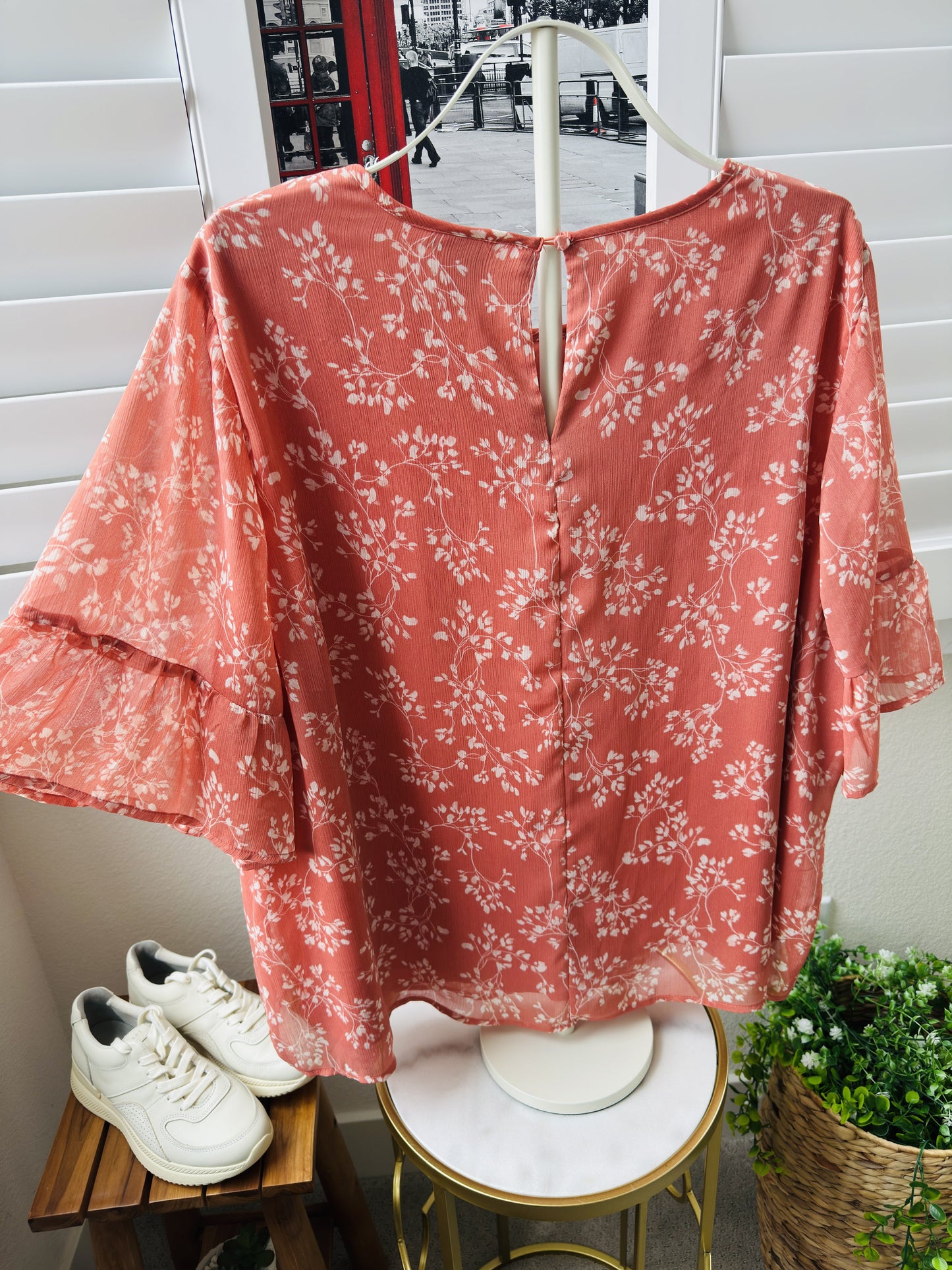 Ava & Viv Floral Tiered Sleeve Keyhole Back Blouse Coral Size 3X