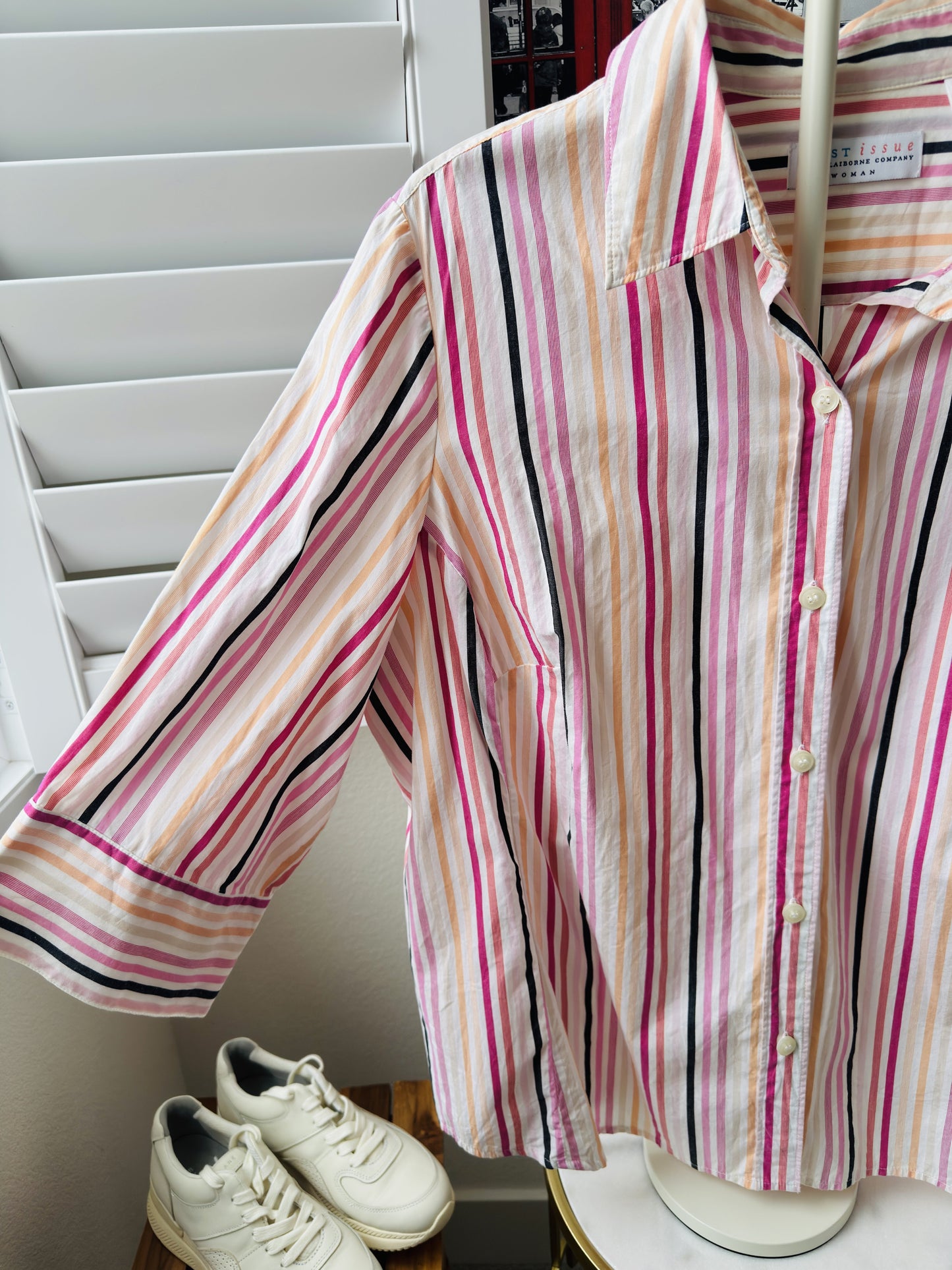 First Issue by Liz Claiborne Woman Striped 3/4 Sleeve Button-Down Shirt, Size 3