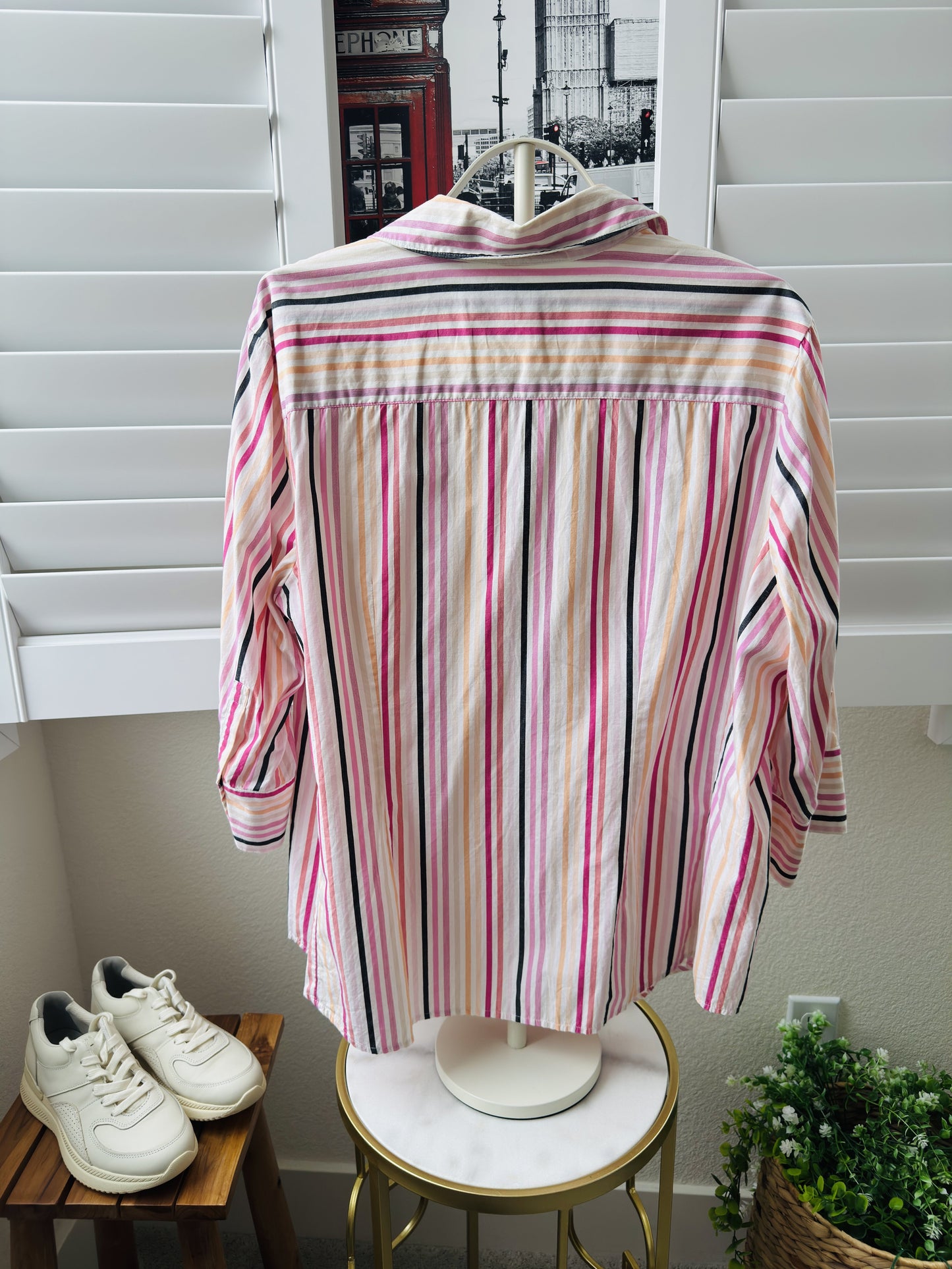 First Issue by Liz Claiborne Woman Striped 3/4 Sleeve Button-Down Shirt, Size 3