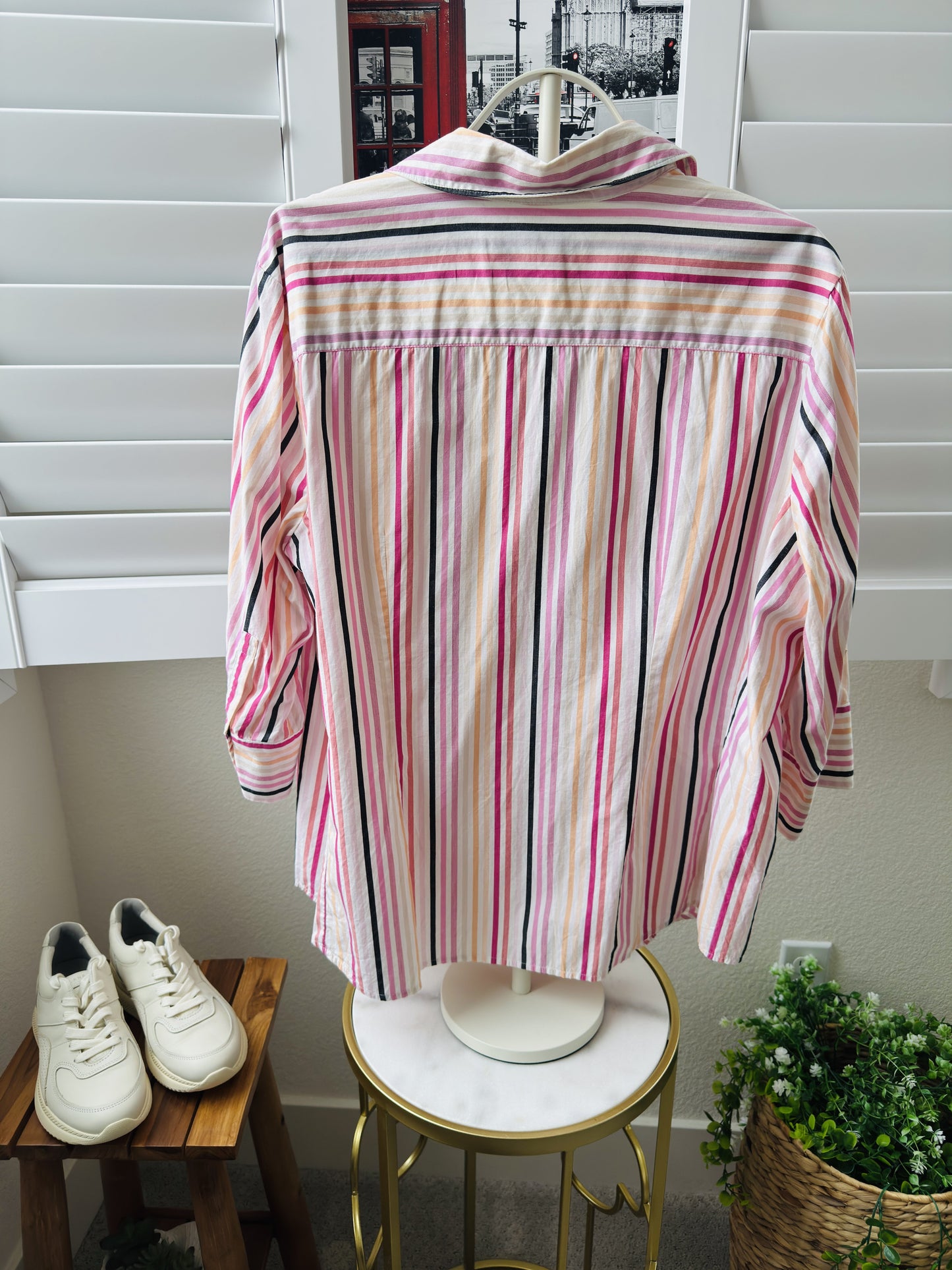 First Issue by Liz Claiborne Woman Striped 3/4 Sleeve Button-Down Shirt, Size 3