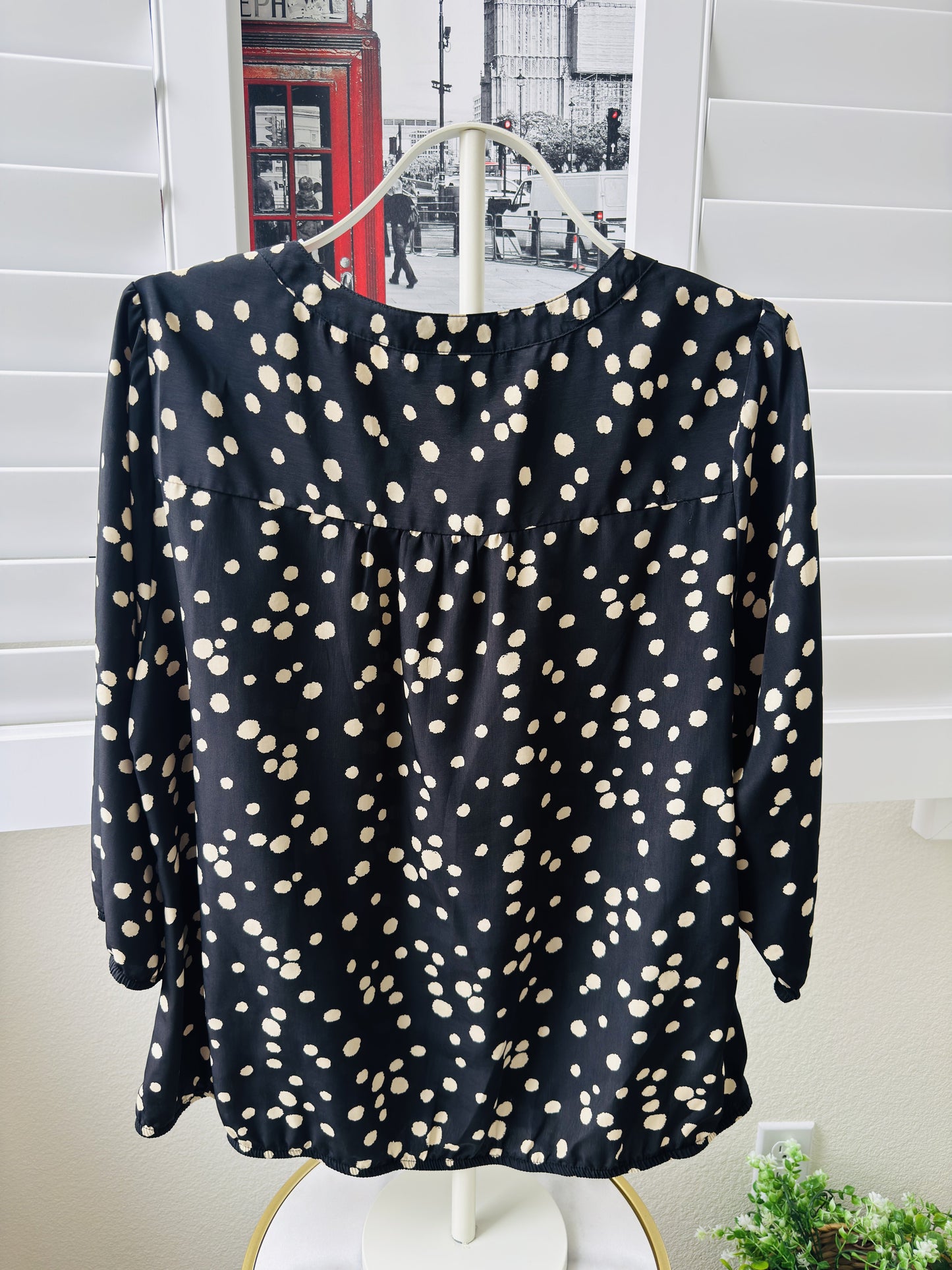 Dress Barn Black and Cream Abstract Polka Dot Henley Blouse - Size 1X