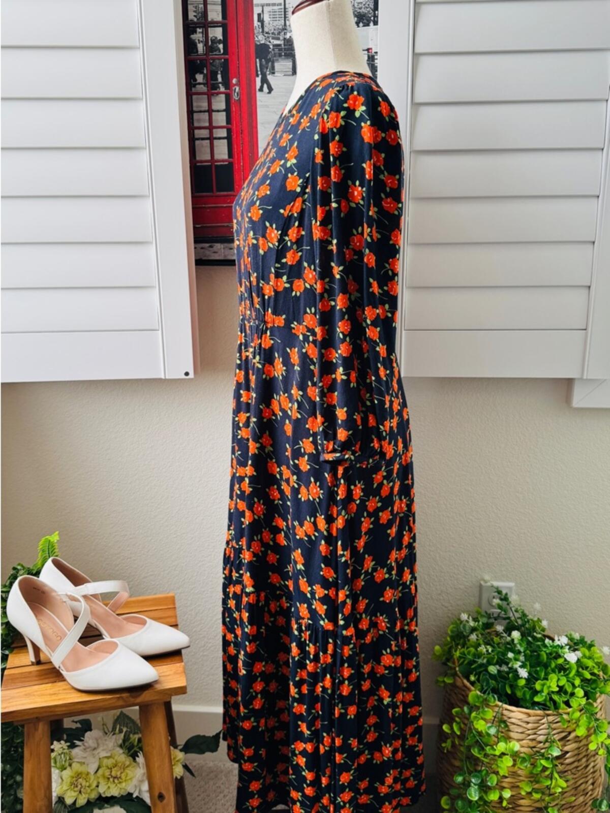 J. Crew. Size 4. Black Maxi Dress with Orange Floral Print